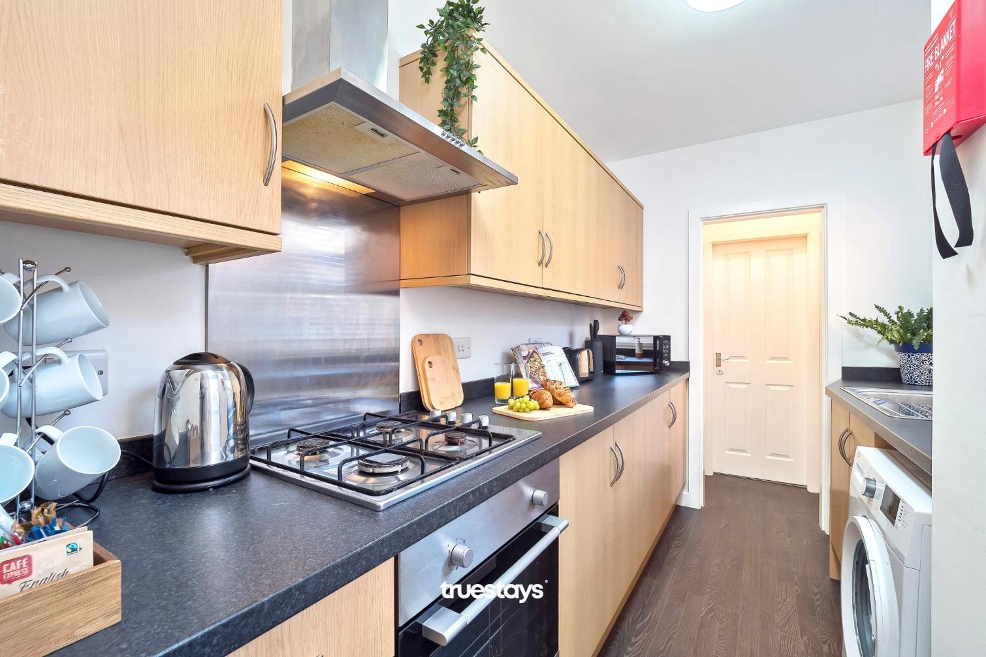 Nursery House By Truestays - 3 Bedroom House In Stoke-On-Trent 外观 照片