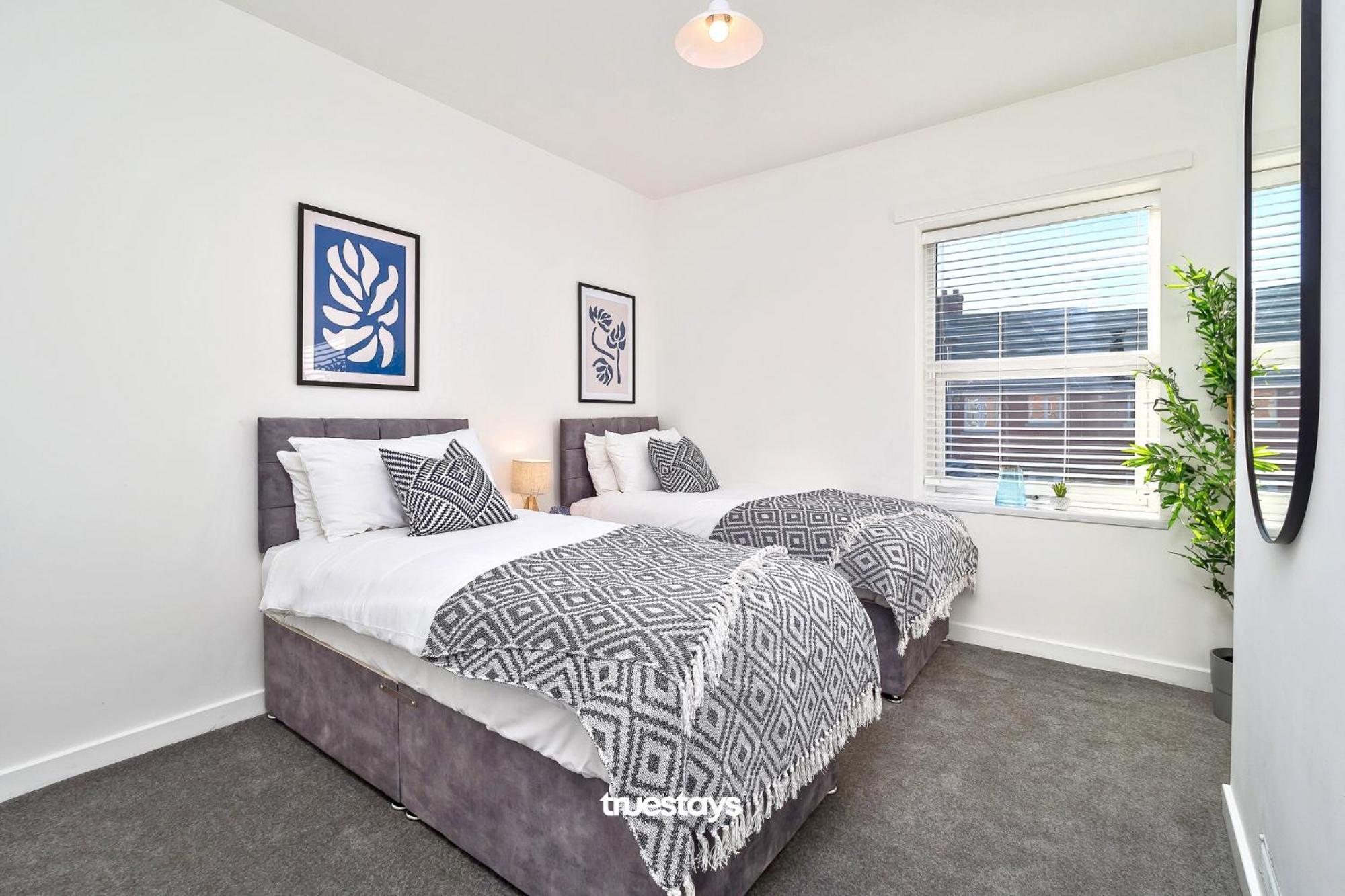 Nursery House By Truestays - 3 Bedroom House In Stoke-On-Trent 外观 照片