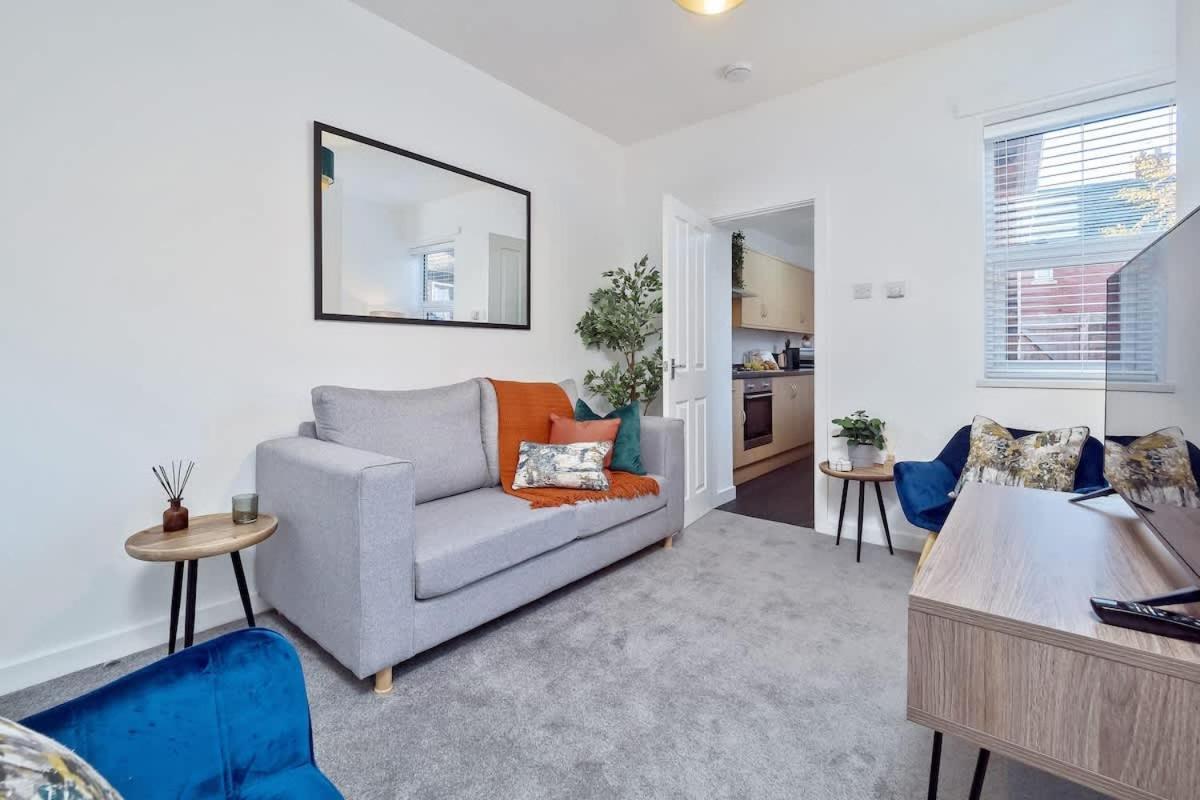 Nursery House By Truestays - 3 Bedroom House In Stoke-On-Trent 外观 照片